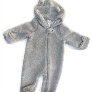 EUC. Cloud Island Fleece snow suit 3-6months